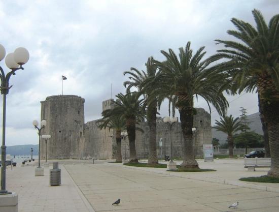 Trogir vara